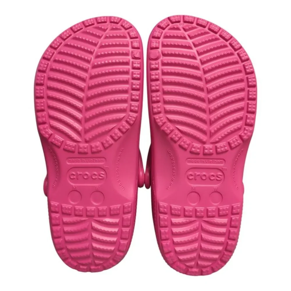 CROCS Classic Clog in Bright Pink/Dragonfruit